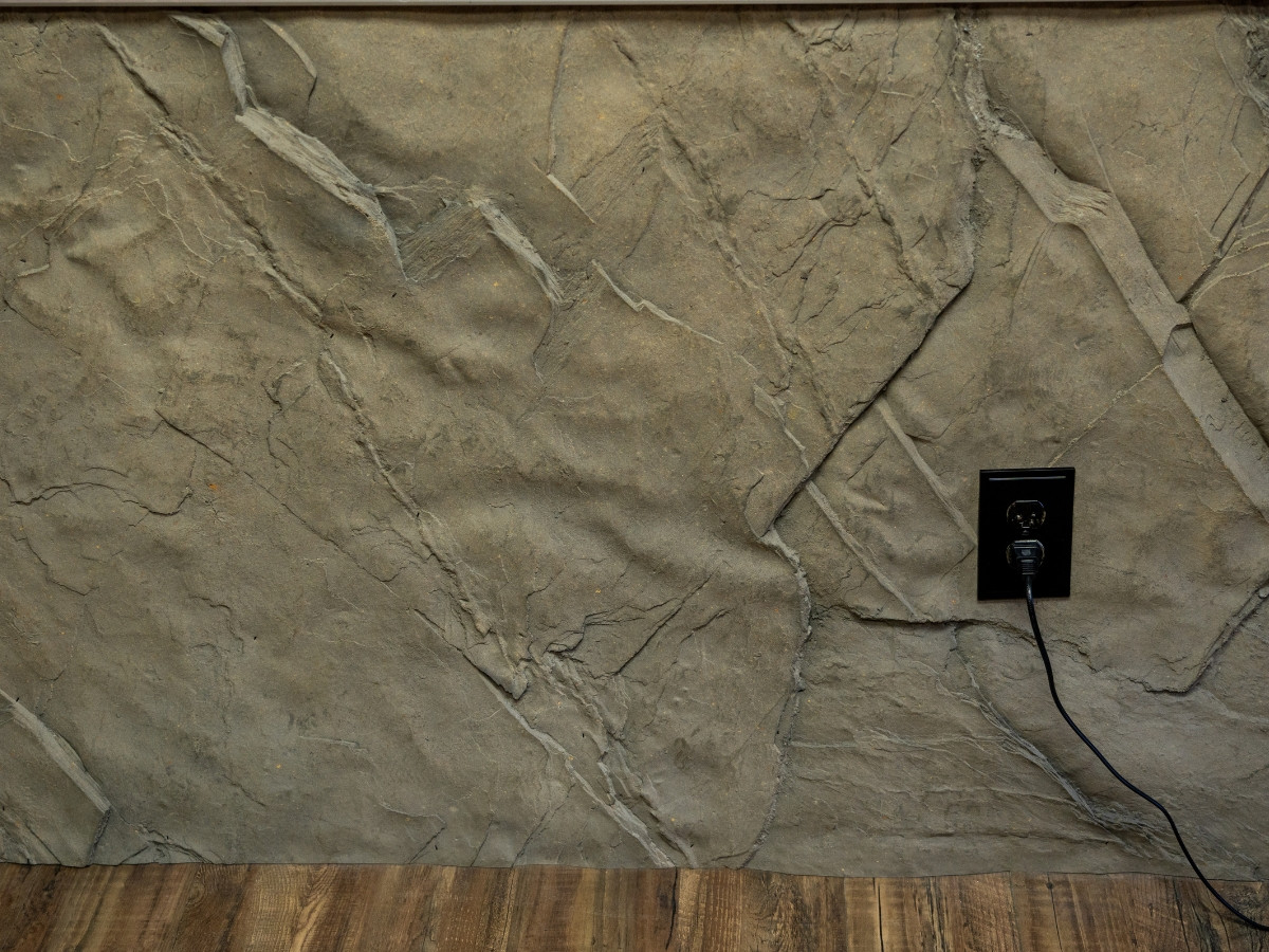 Slate Rock Wall Panel 14' x 8' - Image 2